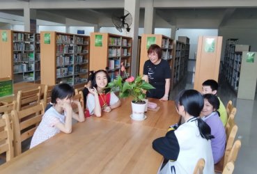 书香伴五一，亲子共成长